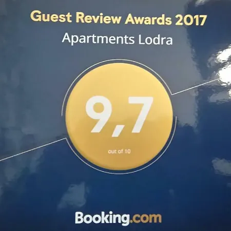 Lodra アパート プーラ