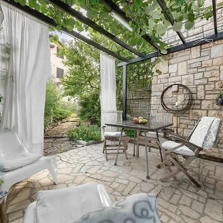 Apartamento Lodra Pula